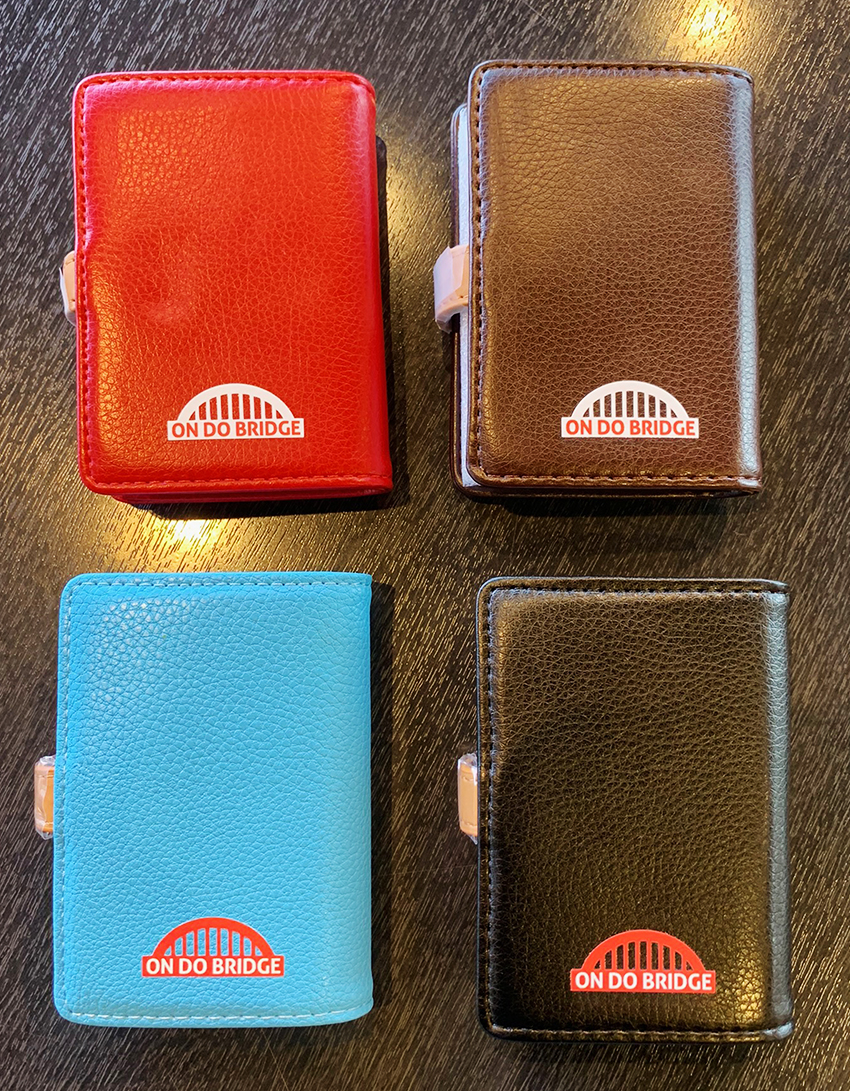 ondobridgecardcase02.jpeg